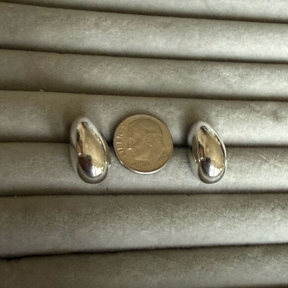 Vintage Sterling Silver Barra Modernistic Dome Earrings - Picture 2 of 4